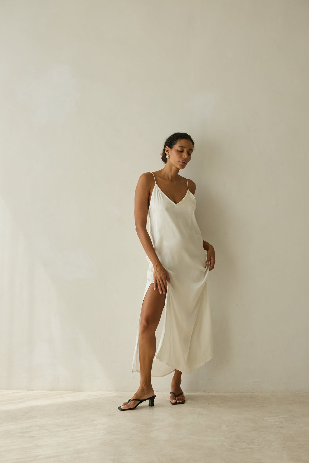 SLIP DRESS milk