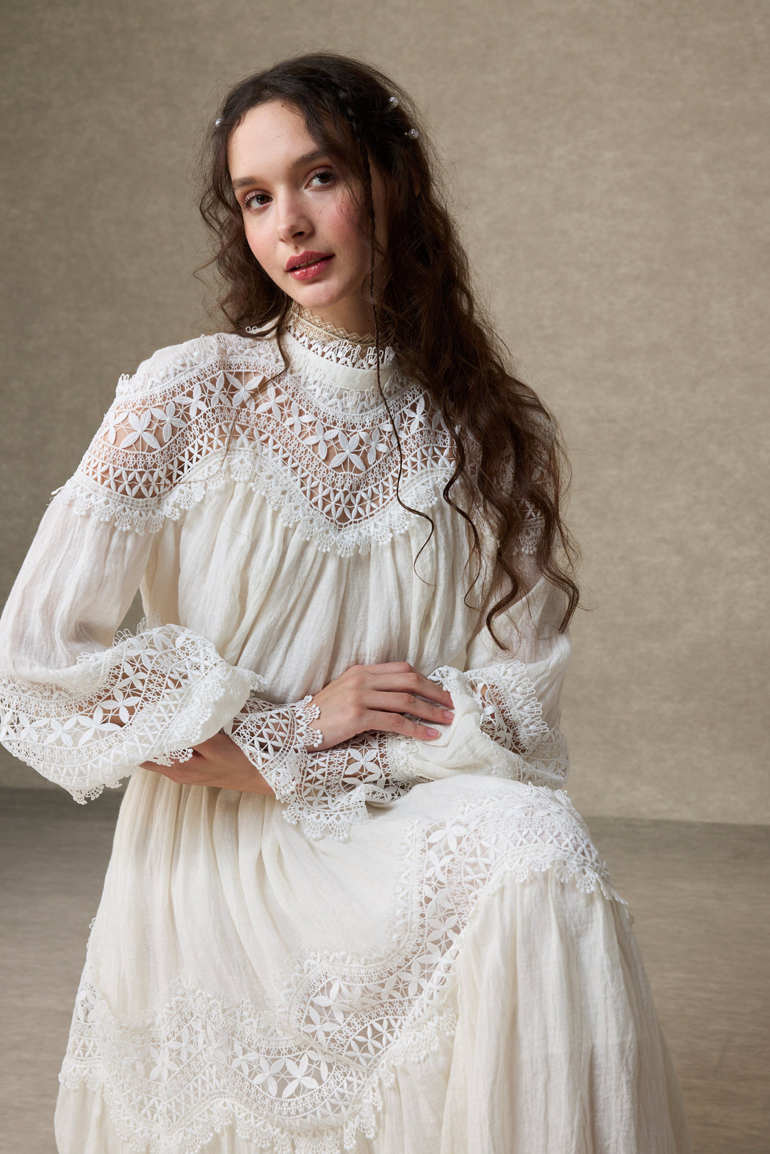 Pearlman 25 | Lace Linen Dress Gown