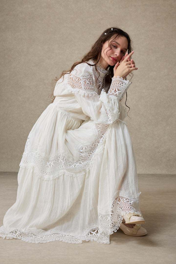 Pearlman 25 | Lace Linen Dress Gown