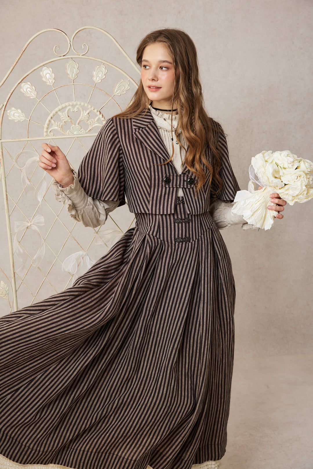 Clarise 22 |Retro Linen Skirt & Cape (2 pieces)