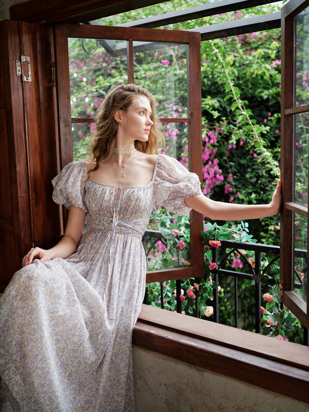 Alice 19 | Floral linen dress