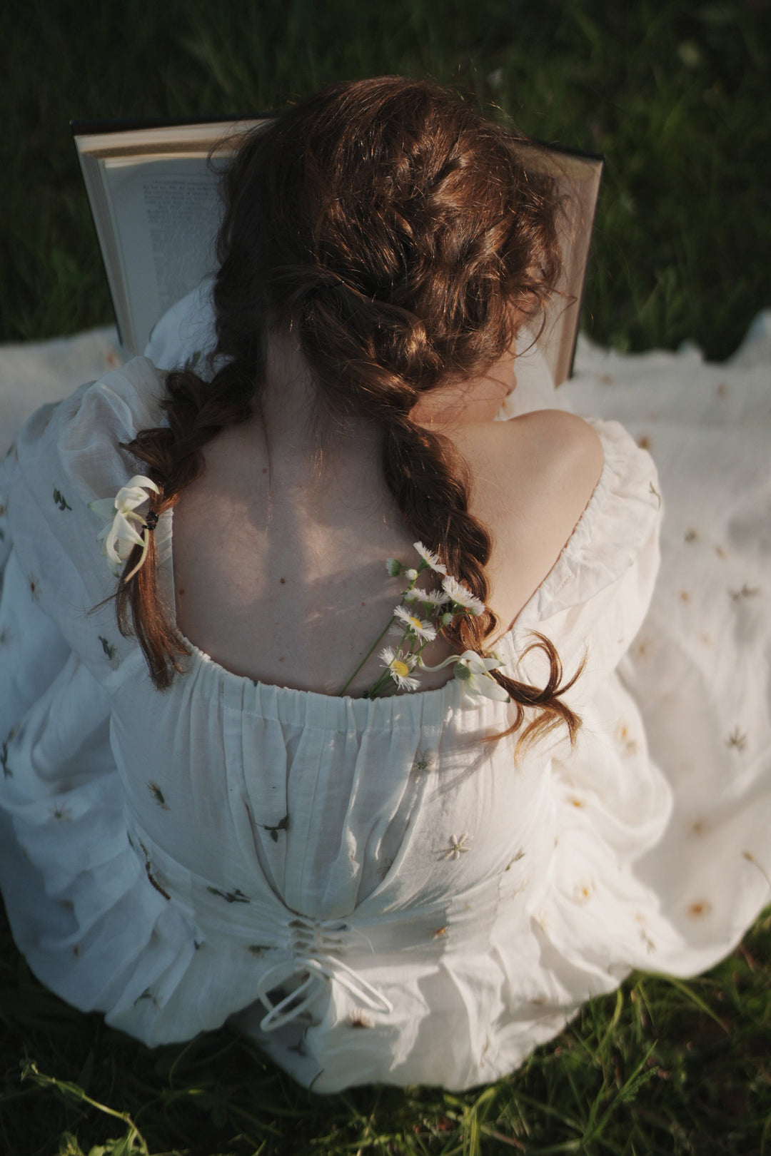 Phoenix 24 | Embroidery Daisy Linen Dress