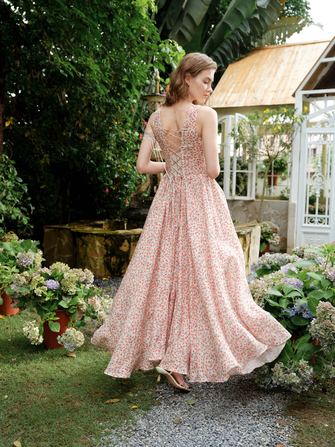 Vanille 18 | Jane’s Garden Dress