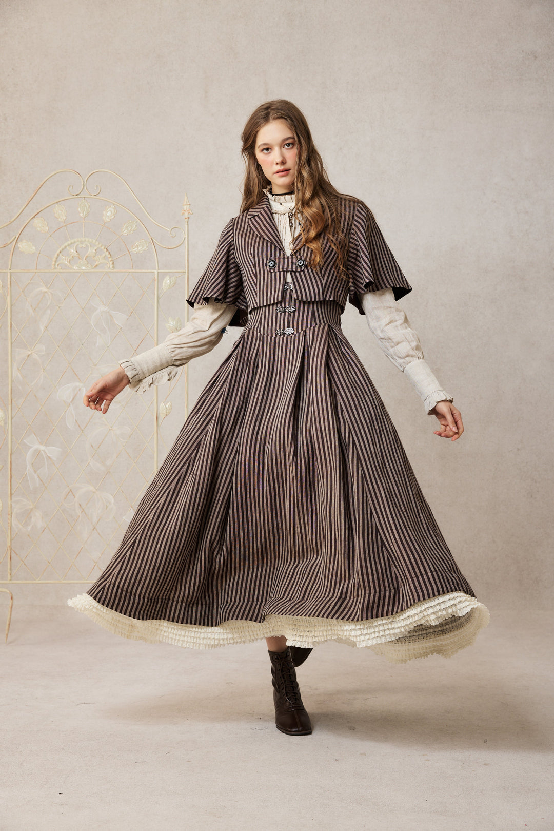 Clarise 22 |Retro Wool Skirt & Cape (2 pieces)