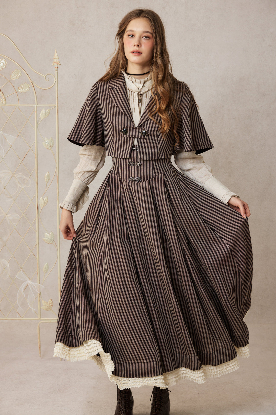 Clarise 22 |Retro Linen Skirt & Cape (2 pieces)