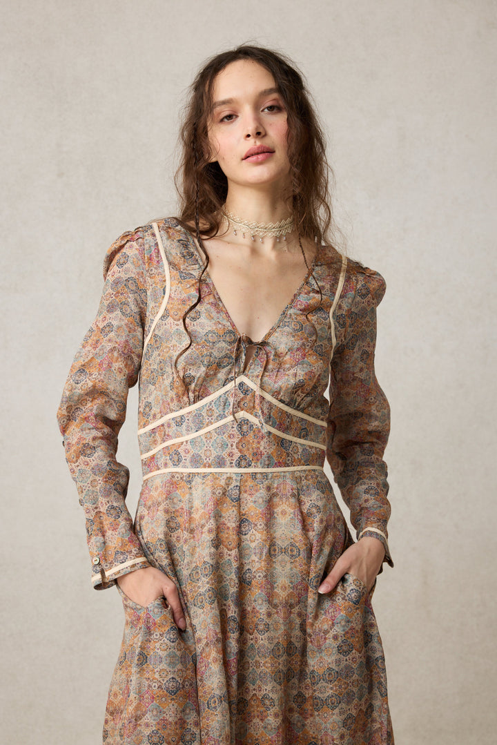 Chelse 19 |Longsleeved Linen Dress Gown