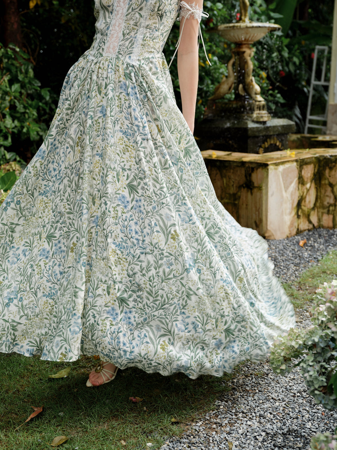 Vanille 18 | Jane’s Garden Dress