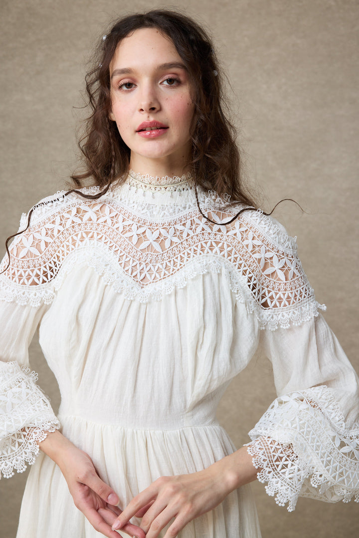 Pearlman 25 | Lace Linen Dress Gown