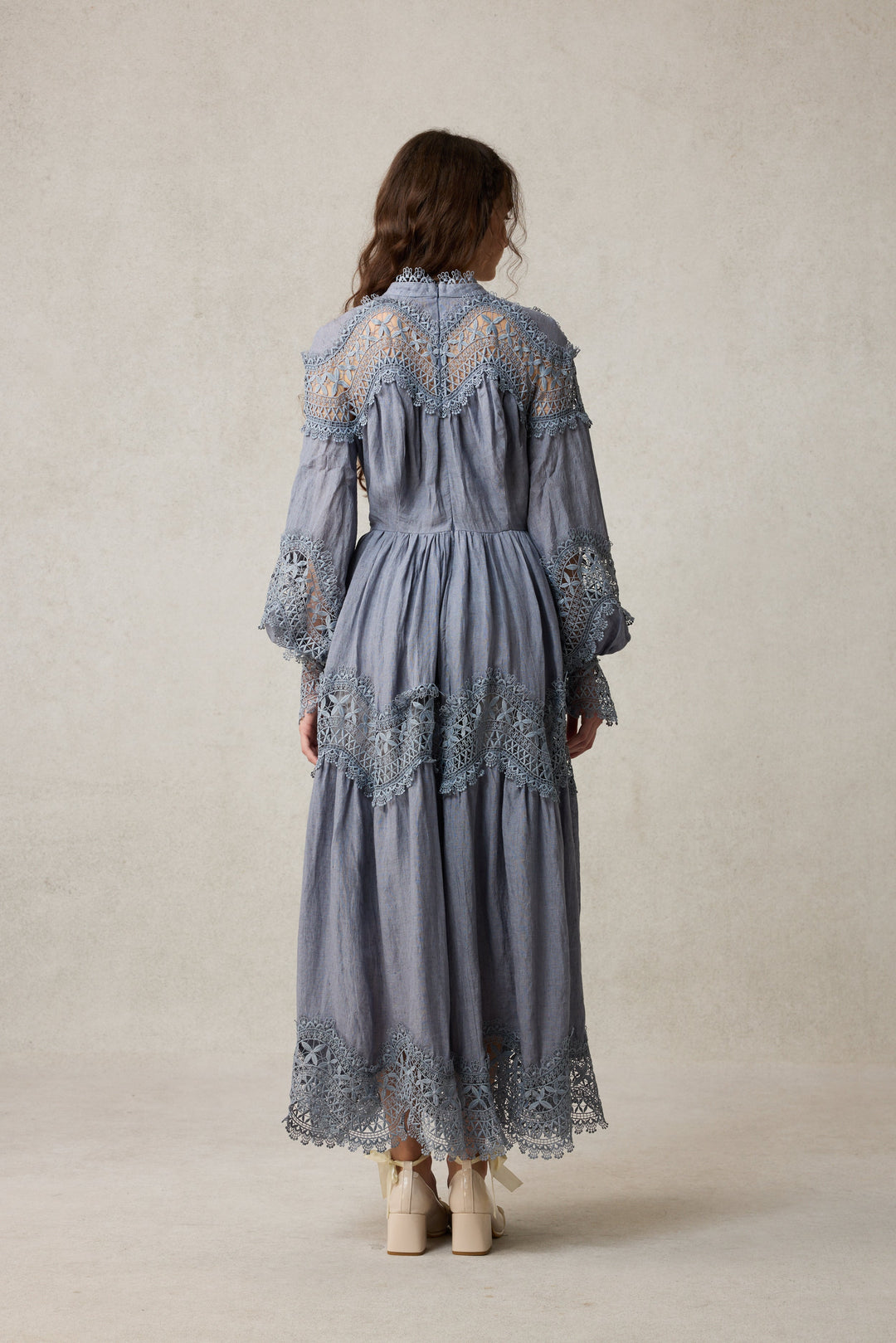 Pearlman 25 | Lace Linen Dress Gown