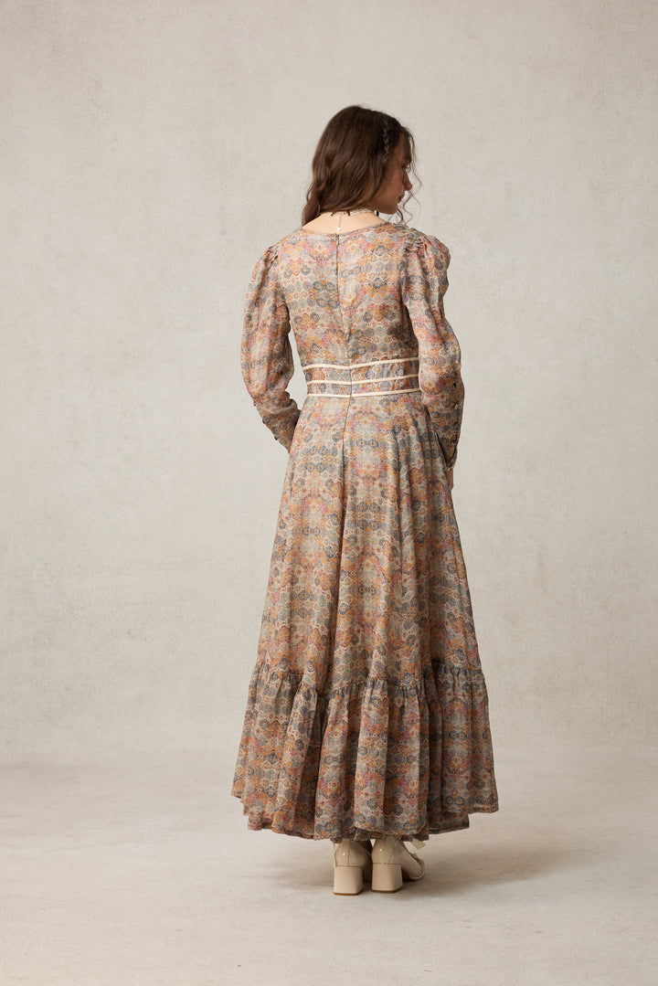 Chelse 19 |Longsleeved Linen Dress Gown