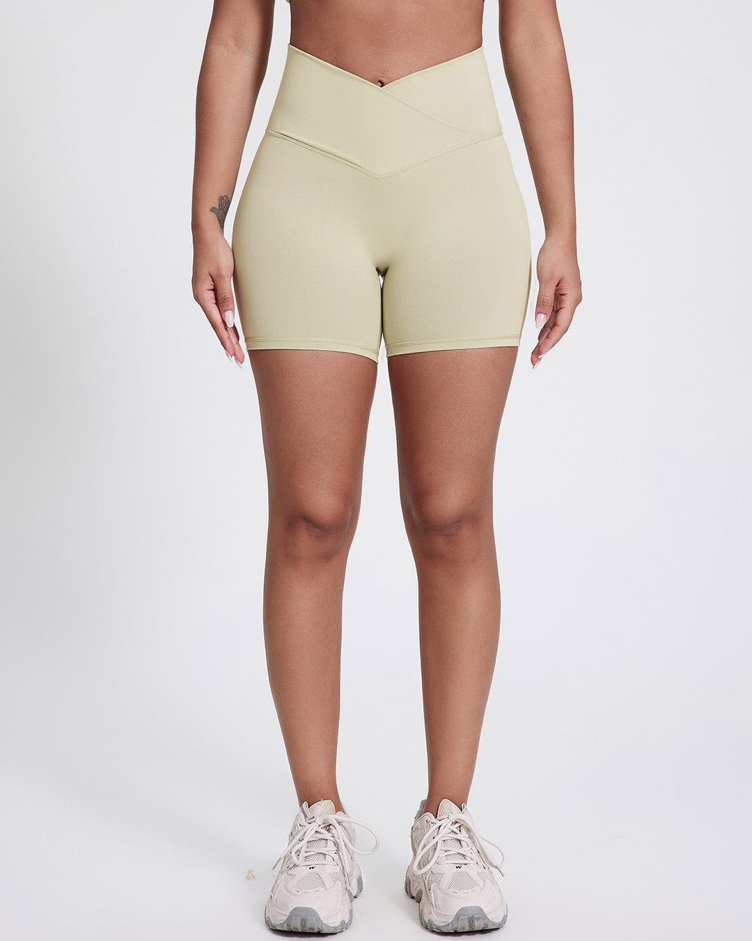Celestia Seamless Shorts - Almond