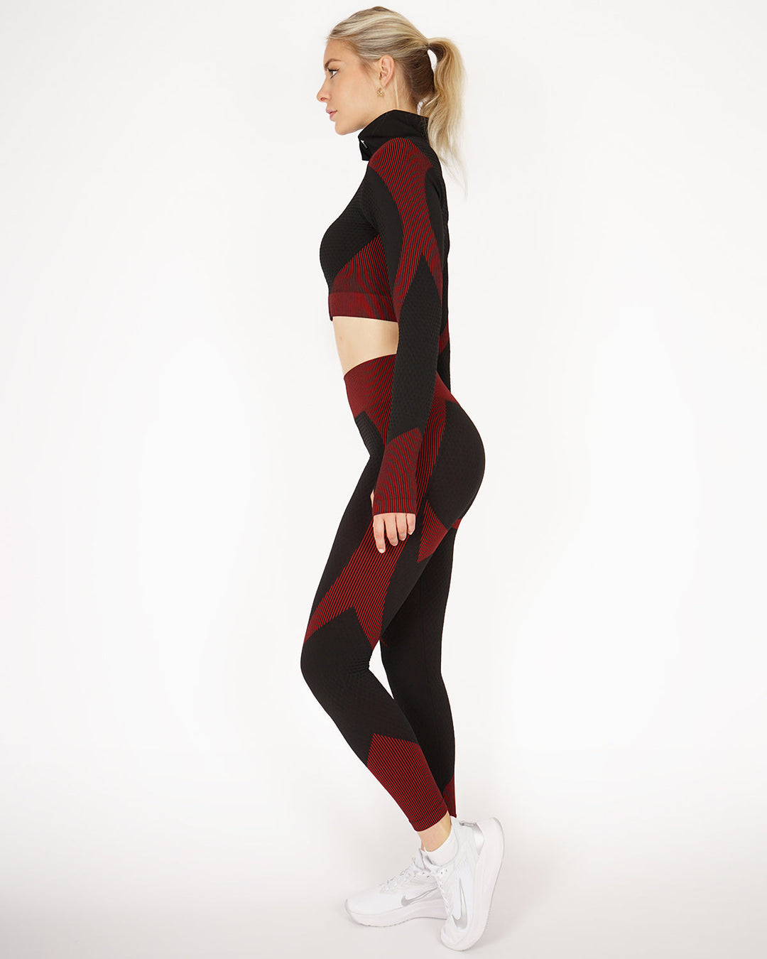 Embrace Seamless Long Sleeve - Red