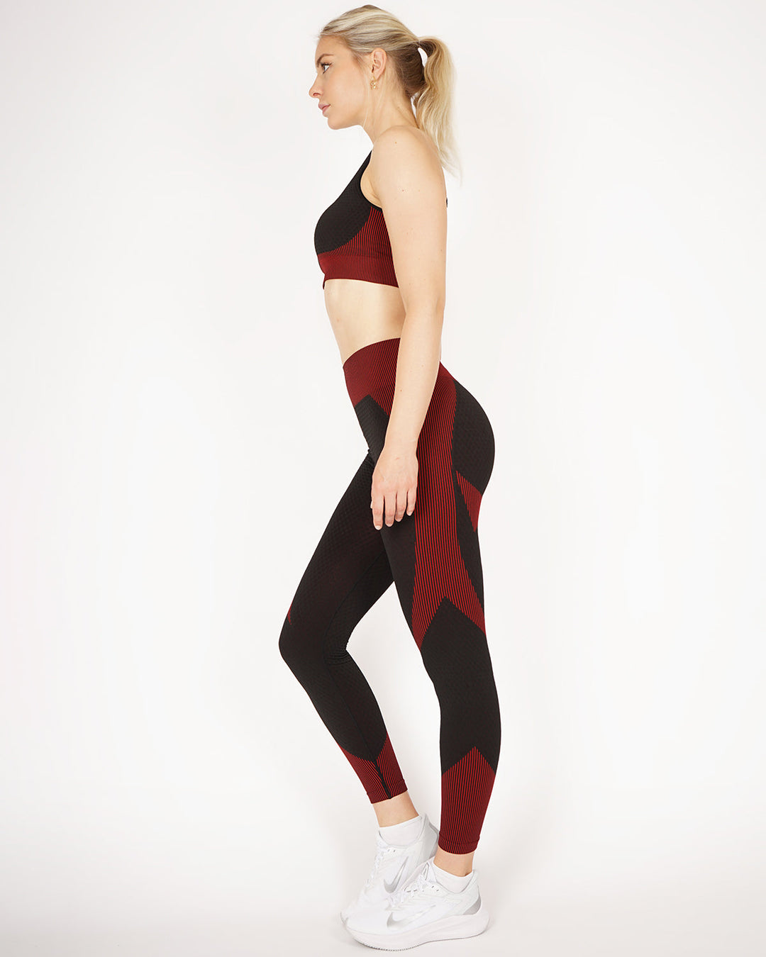 Embrace Seamless Sports Bra
