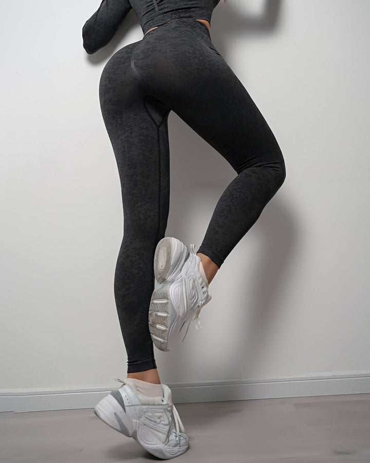 Omira Seamless Scrunch Leggings - Black